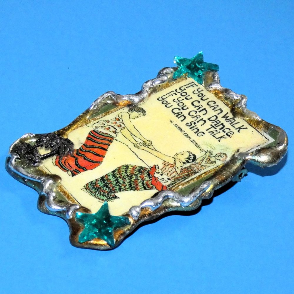 Vintage Signed 'Out on a Whim' Brooch Pin Zimbabwe Saying Walk Talk Dance Sing - Picture 3 of 5